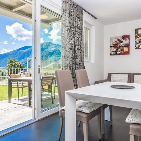 Veronica - Apartment Domaso